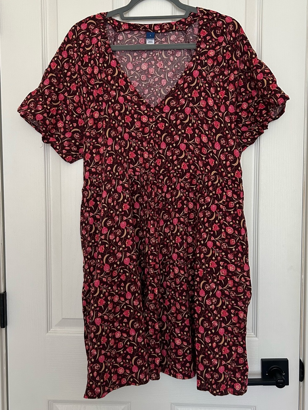 Old Navy Women's V-Neck Floral Dress in Burgundy and Pink